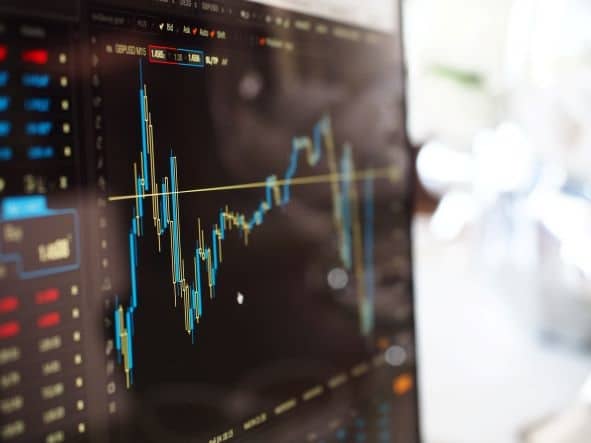 acciones y criptomonedas