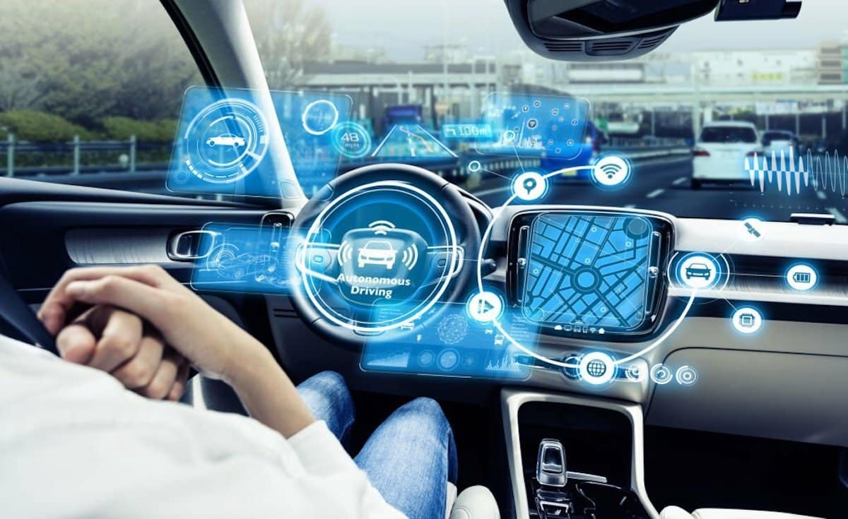 Este vehículo autónomo AV 2.0 usa la inteligencia artificial para mejorar la conducción