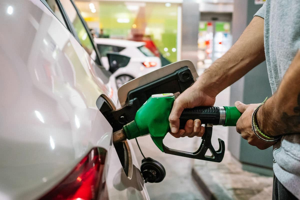 El consumo de combustible alcanzó un récord de 26,9 millones de barriles por día a nivel mundial