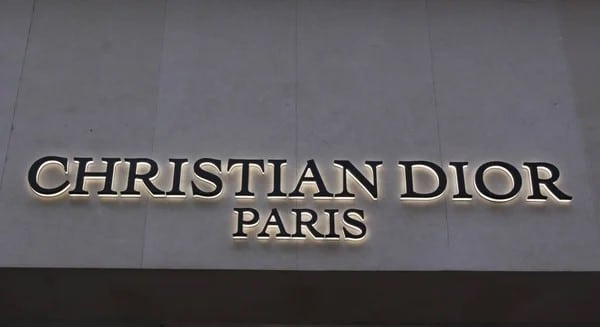 Bernard Arnault prend contrôle de Dior