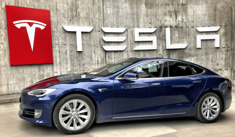 Vajon az Apple okozhatja a legnagyobb veszélyt a Tesla számára?