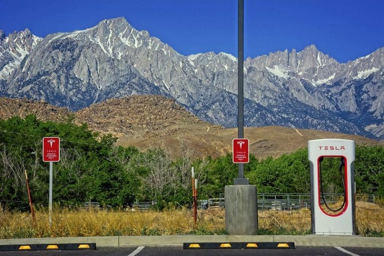 Szükség van Tesla töltőállomásra a környékeden?