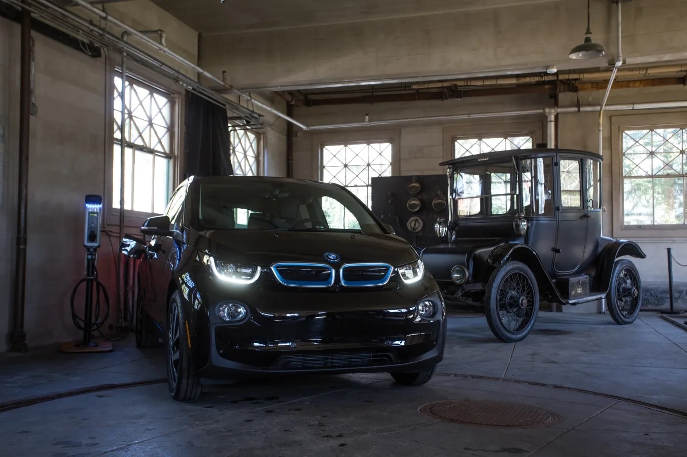 A BMW a tervezettnél több pénzt költ az EV-k fejlesztésére