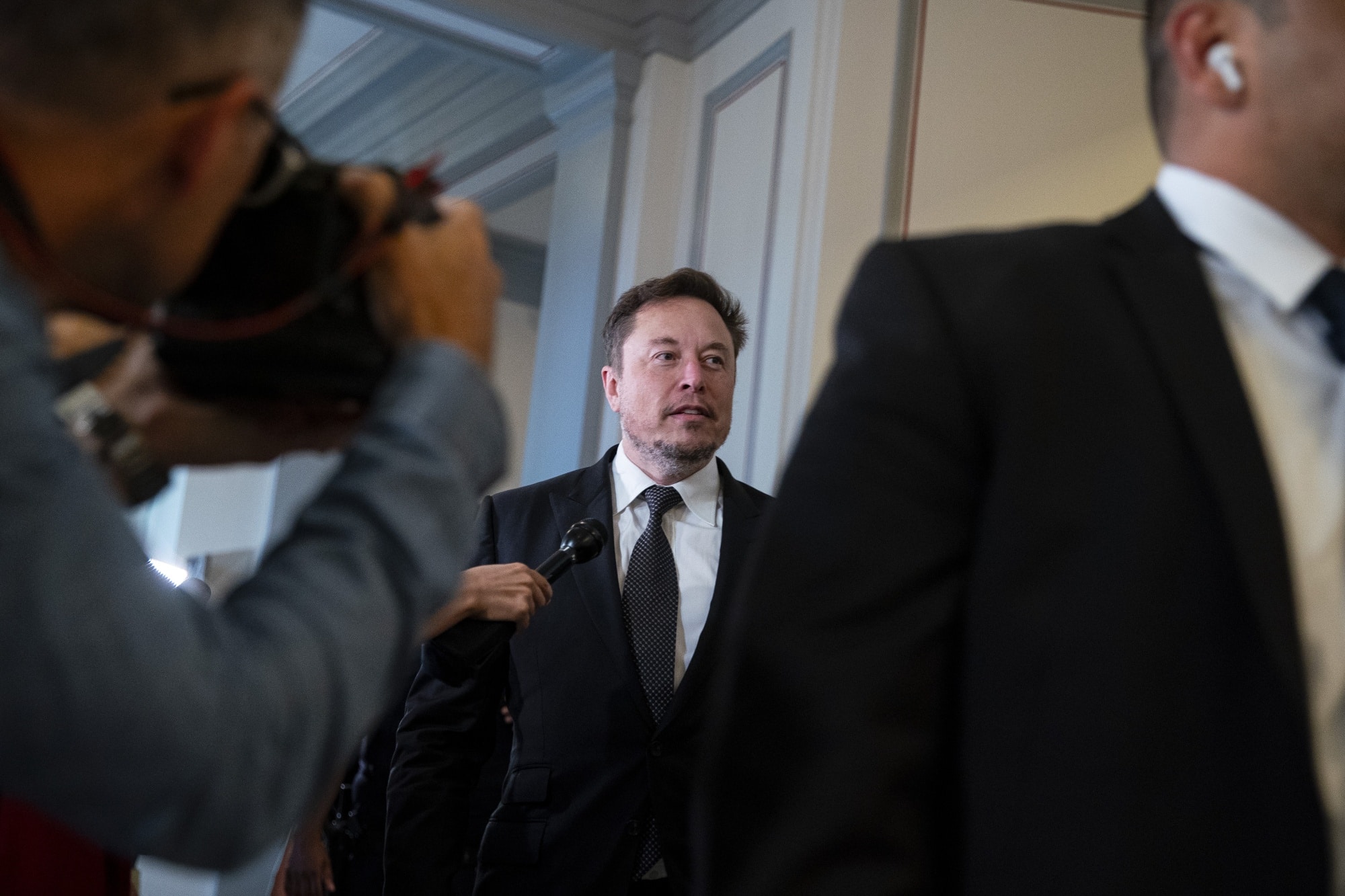 A ChatGPT főnöke lealázta Elon Musk új chatbotját