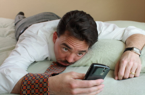 Why You Should Stop Checking Your Phone In The Morning (And What