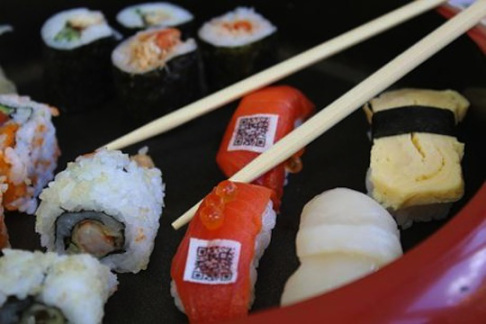 By scanning the QR code on the sushi, you will know which fishery port the fish is from. Cool, right?