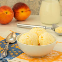 Peaches and Cream Frozen Yogurt