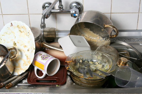 photodune 3148278 dish washing xs Social Media Strategy: No, You Dont Need the Kitchen Sink