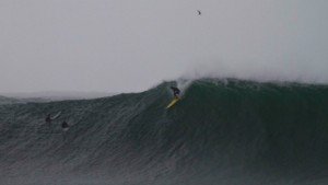 16bbd-toyota-rav4-get-outdoors-surfer-james-hick-wave-2-536x302