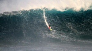 Jeff-Rowley-Billabong-XXL-Ride-of-The-Year-Finalist-Jaws-Peahi-Maui-Hawaii-1