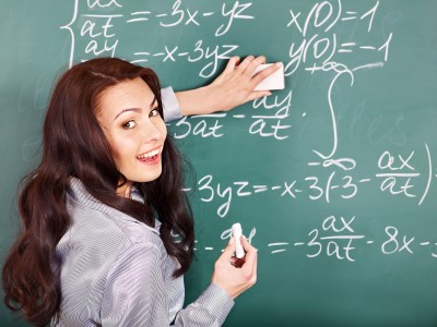 Teaching others what you know is an incredibly powerful way to become known. (image source: 123rf.com)