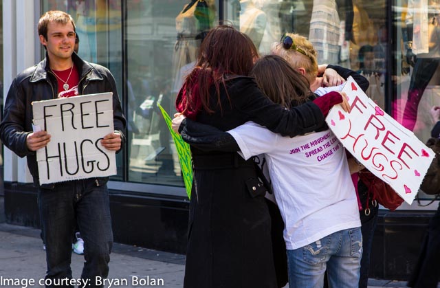 Free_Hugs-3