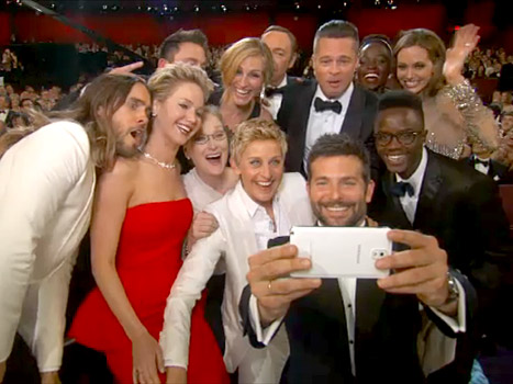 Online COmmunity Management Tips and Lessons from Ellen's Oscar Tweet