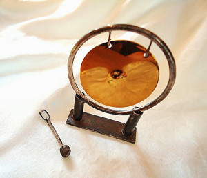 Mauro Cateb "Minature Gong"