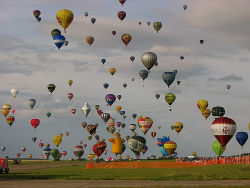 Watch This Breathtaking Timelapse Of World’s Largest Hot Air Balloon Festival