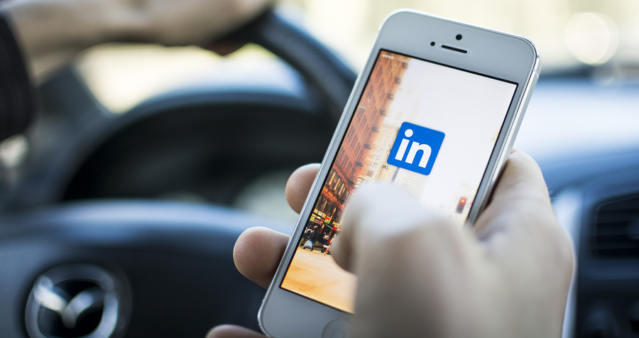 25 LinkedIn Facts and Statistics You Need to Share