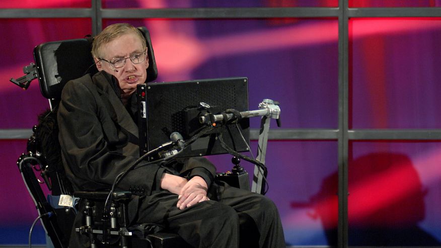 Stephenas Hawkingas ir Paulius Ruddas kviečia jį „Quantum Chess“
