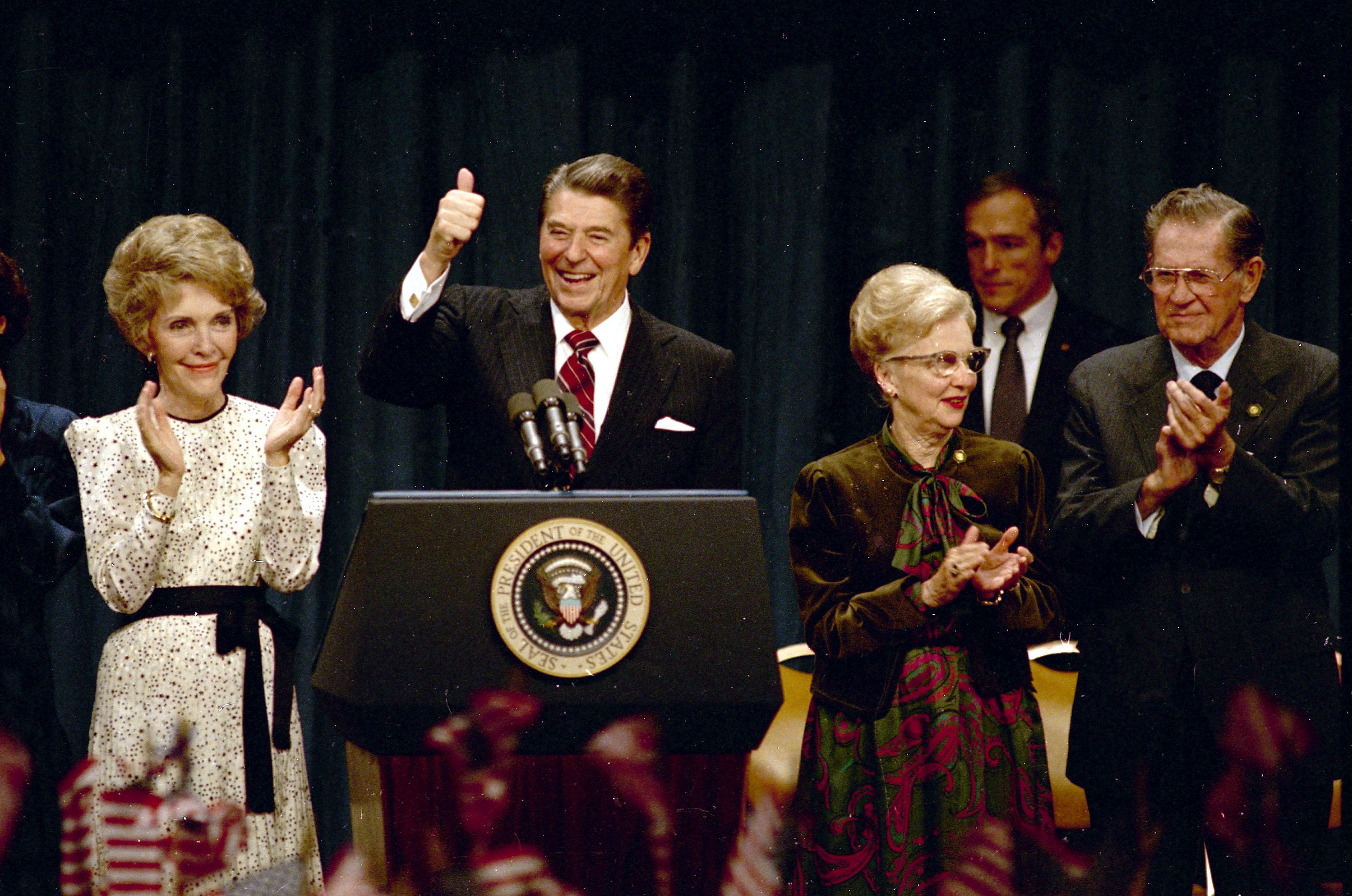 Ronald Reagan wins reelection