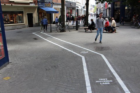 dedicated texting lane in Belgium