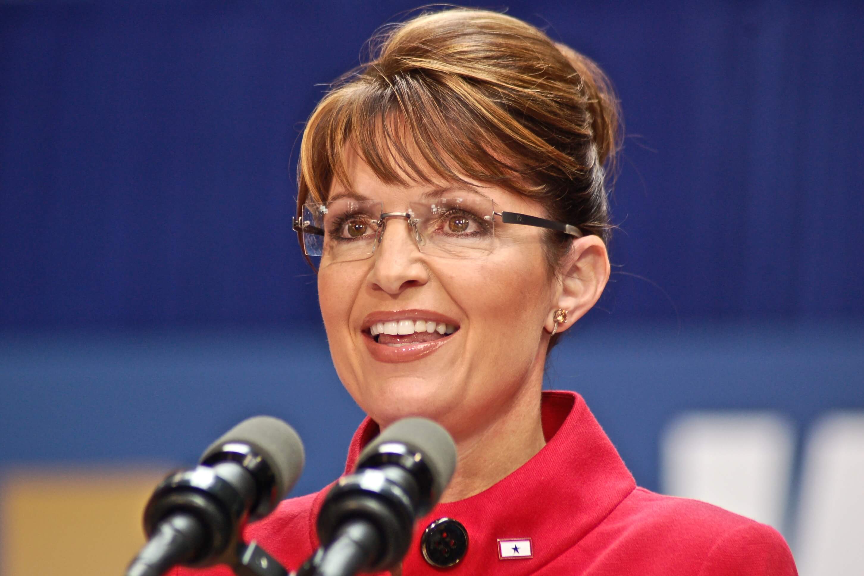 Picture of Sarah Palin Presenting