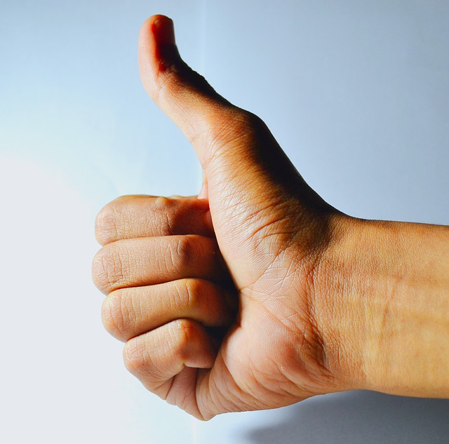 thumb-up-605738_640