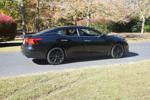 2017 Nissan Maxima SR