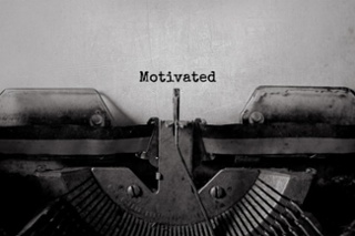 4-ways-to-motivate-middle-performing-salespeople.jpg