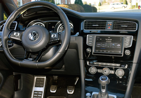 2017 Volkswagen Golf R