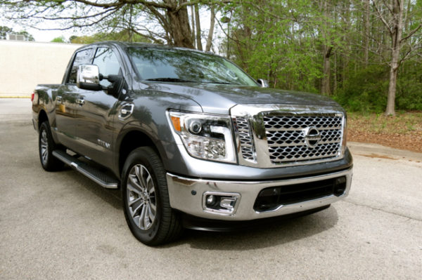 2017 Nissan Titan SL Crew Cab 4x4.