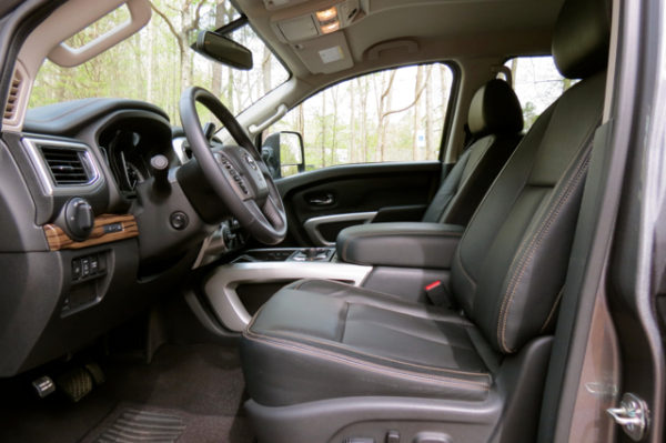 2017 Nissan Titan SL Crew Cab 4x4.