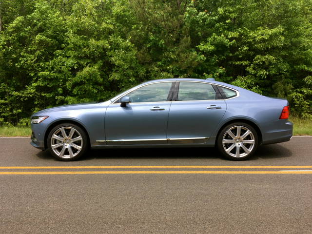 2017 Volvo S90