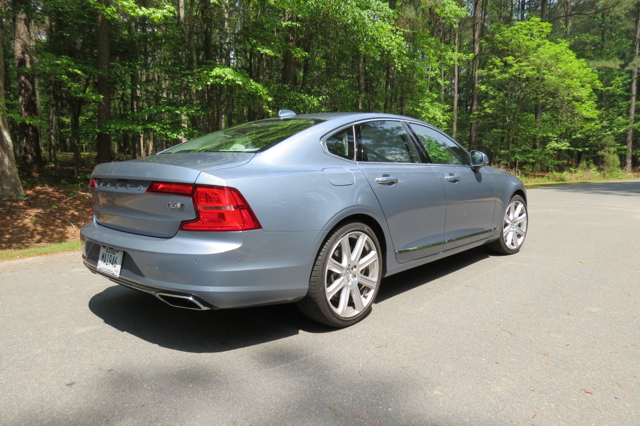 2017 Volvo S90