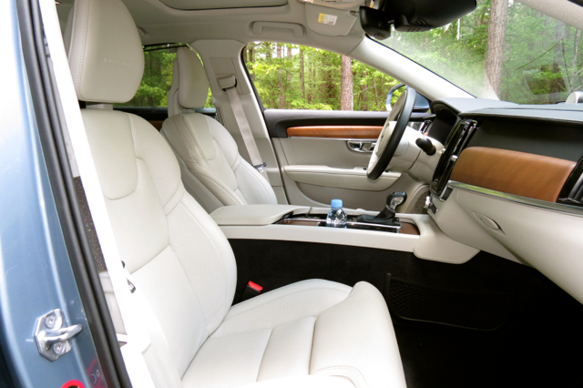 2017 Volvo S90