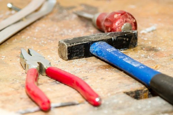 top tech tools for PR, best apps for public relations pros