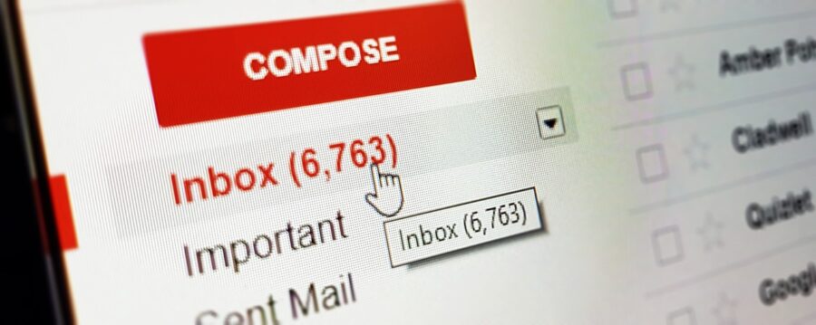 Email links
