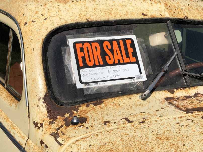 Used Car for sale with anchor price.