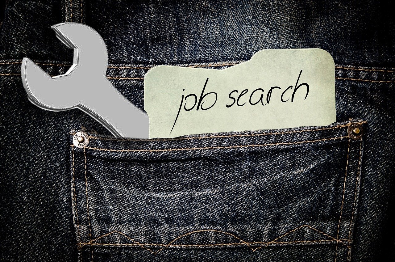 How to Write a Resume -- paper that says pb search