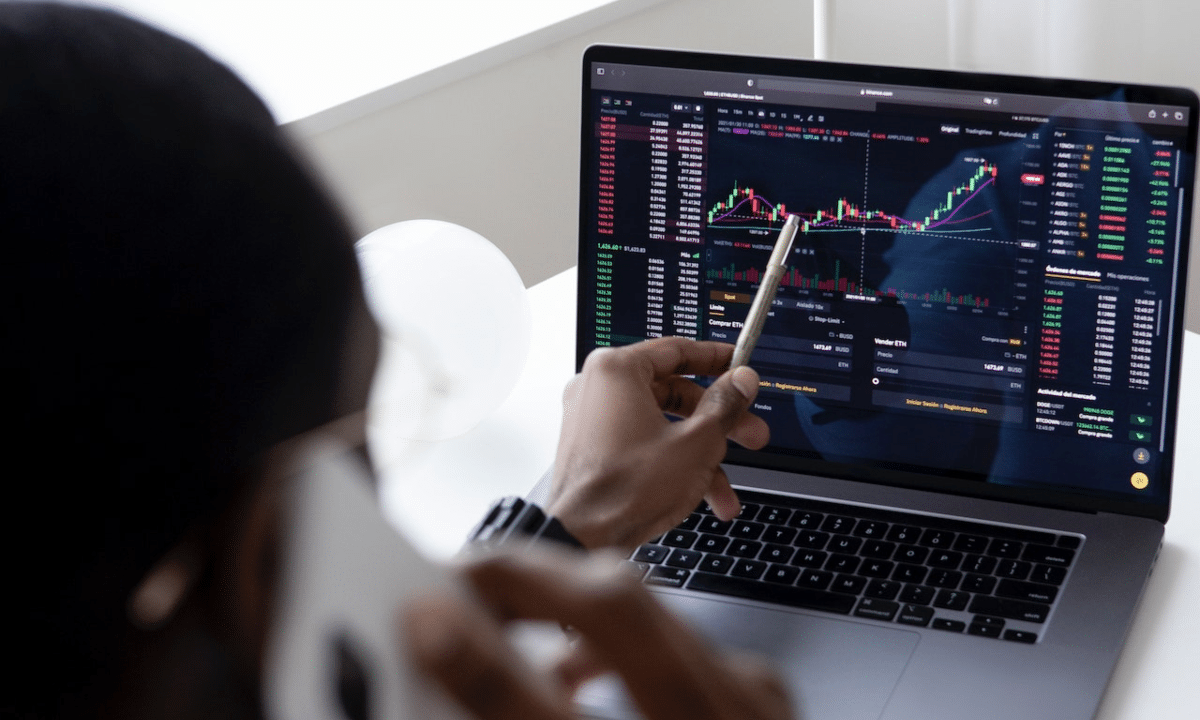 Key Earnings & Indicators to Watch Next Week amid the Bank Crisis