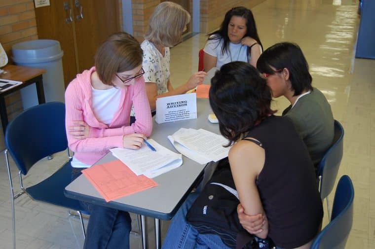 survey finds that students are already replacing tutors with chatgpt