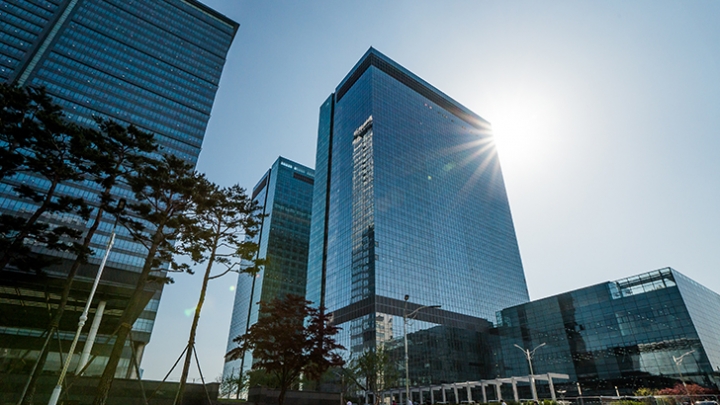 A photo of Samsung's headquarters in South Korea. 