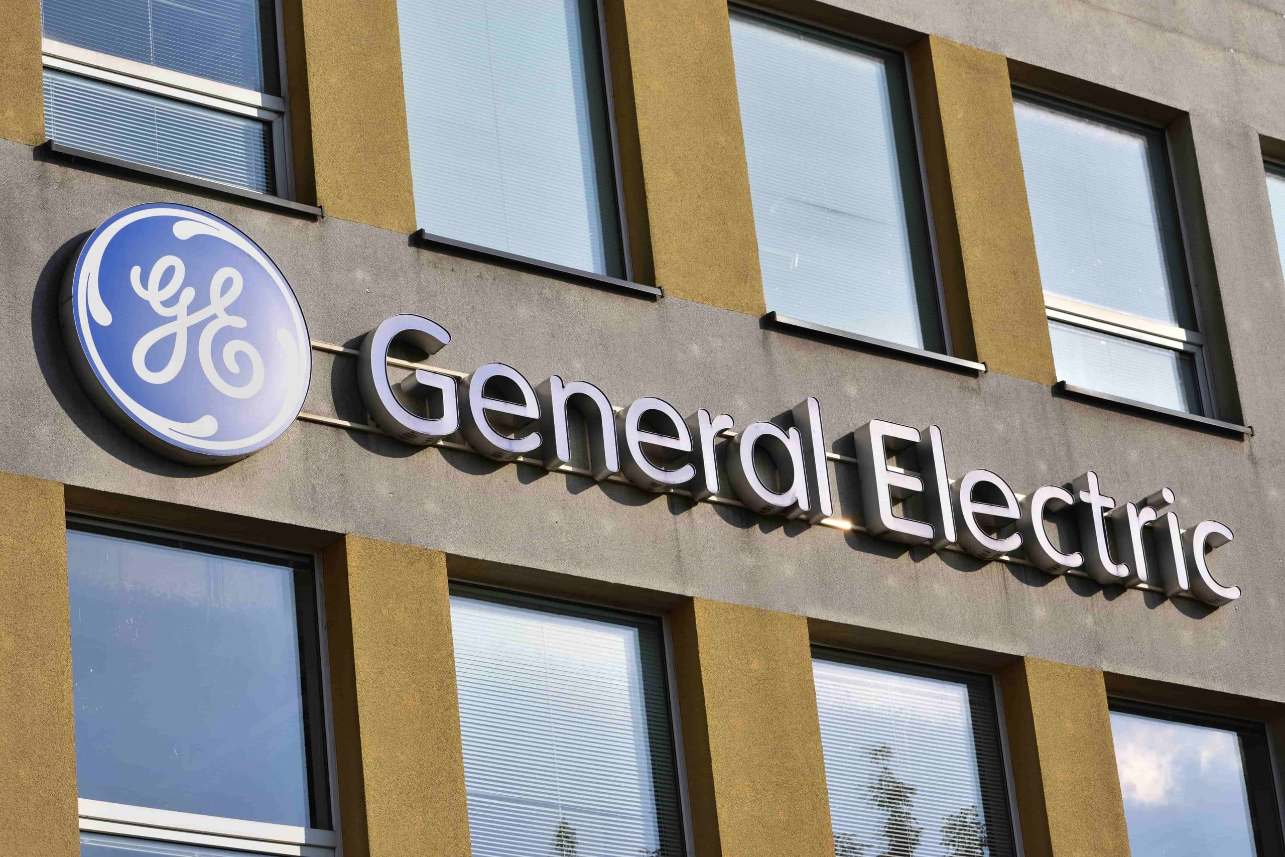 The History of General Electric (GE) Giant Limping to the Future