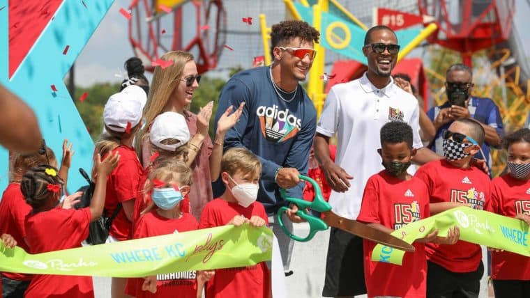 patrick mahomes chartiable work
